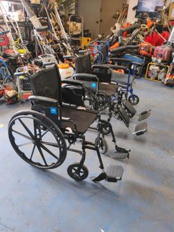 Wheelchairs silla de ruedas $140