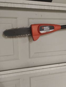 Black & Decker adjustable 10-ftPole Saw 1.5ah 20 volt lithium ion Max battery