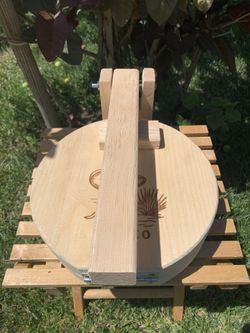 Prensa de madera de pino para hacer tortillas de 10”