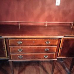 Stylish and Spacious Buffet Server