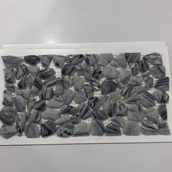 Pebble Look Glass Tile 