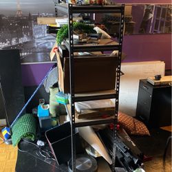 3 Metal Shelves Different Sizes. Support A Lot Of Weight 