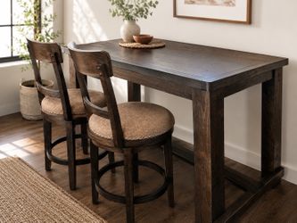 Gorgeous bar table set!