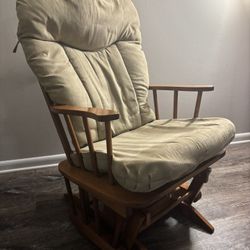Glider Chair/ Rocking Chair