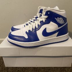 WMNS AIR JORDAN 1 MID
