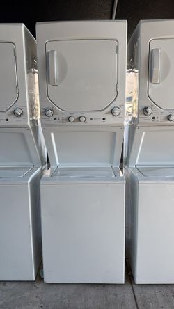 Laundry Center 24” 