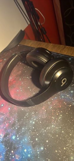 Beat solo 4s Black.