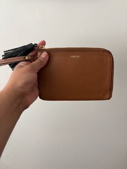 Fossil wristlet