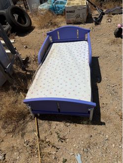 Toddler bed free