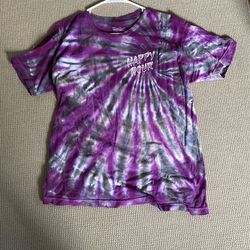 T- Shirt: Happy Hour (purple Die)