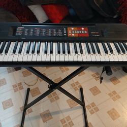 Yamaha Key Board  With with Stand