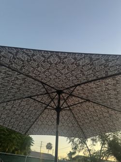 New 9ft Tiltable Patio Umbrella