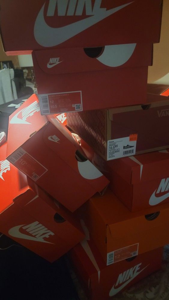 FREE 25+ CLEAN EMPTY SHOE BOXES