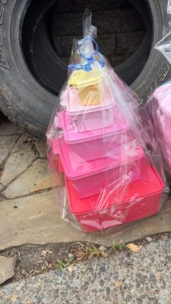 New Tupperware different prices