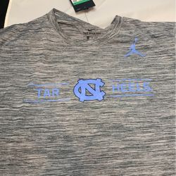 Nike  Dri-fit T-shirt College Team  North Carolina Tar Heels Grey)