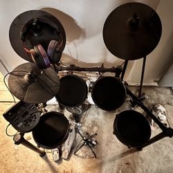 Alesis Nitro Mesh Electric Drum Kit