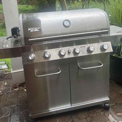 Monument 6 Burner Grill 