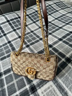Sling purse