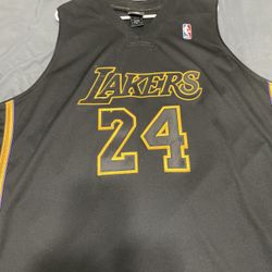 Kobe Bryant 24 Lakers jersey 