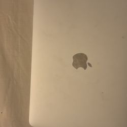 Apple MacBook Pro (2017) 13 Inch