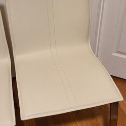 4 Modern Dining Chairs $100 Price Firm. Bonney Lake Area