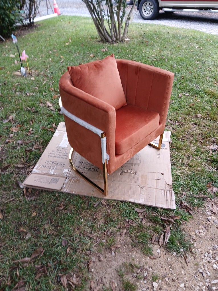 Barrel Chair