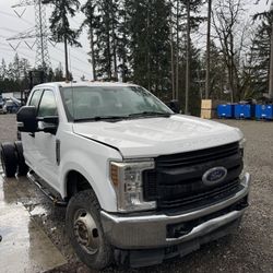 2018 Ford F350 Turbo Diesel 6.7 part out for parts