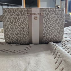 Michael Kors Adjustable Belt Bag.