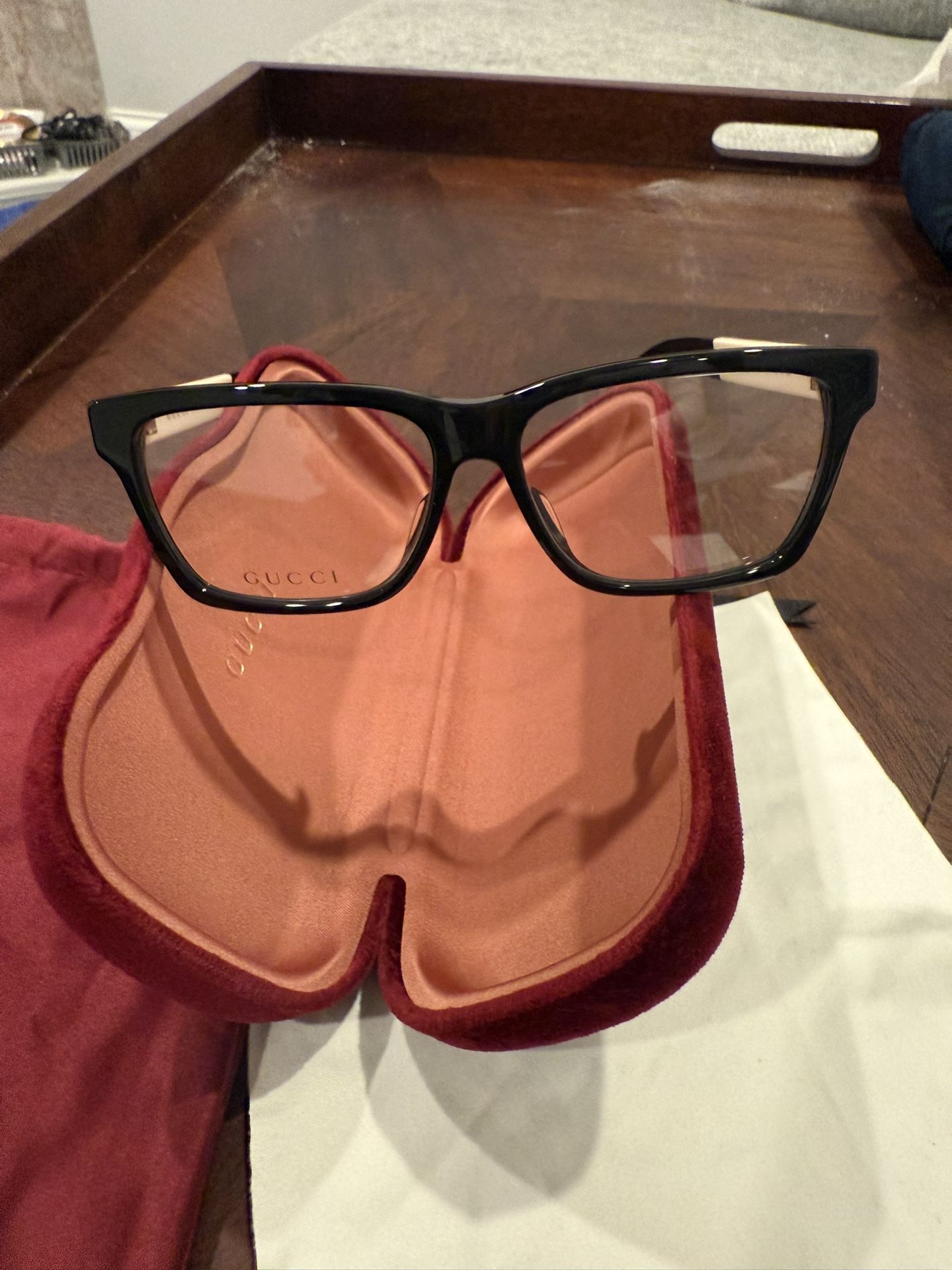 Gucci Glasses Unisex 