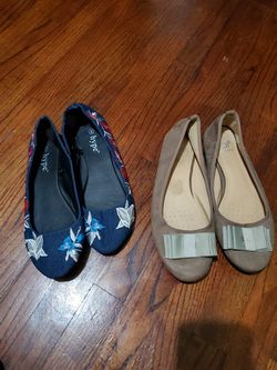 Los dos pares de zapatos por $4