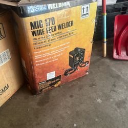 MIG 170 Wire Feed Welder