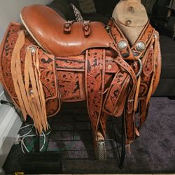 Saddle With Stand