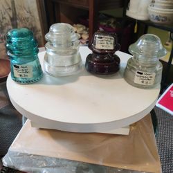 VINTAGE INSULATORS SET 