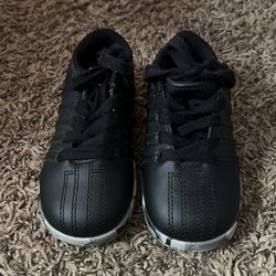 Black K-Swiss