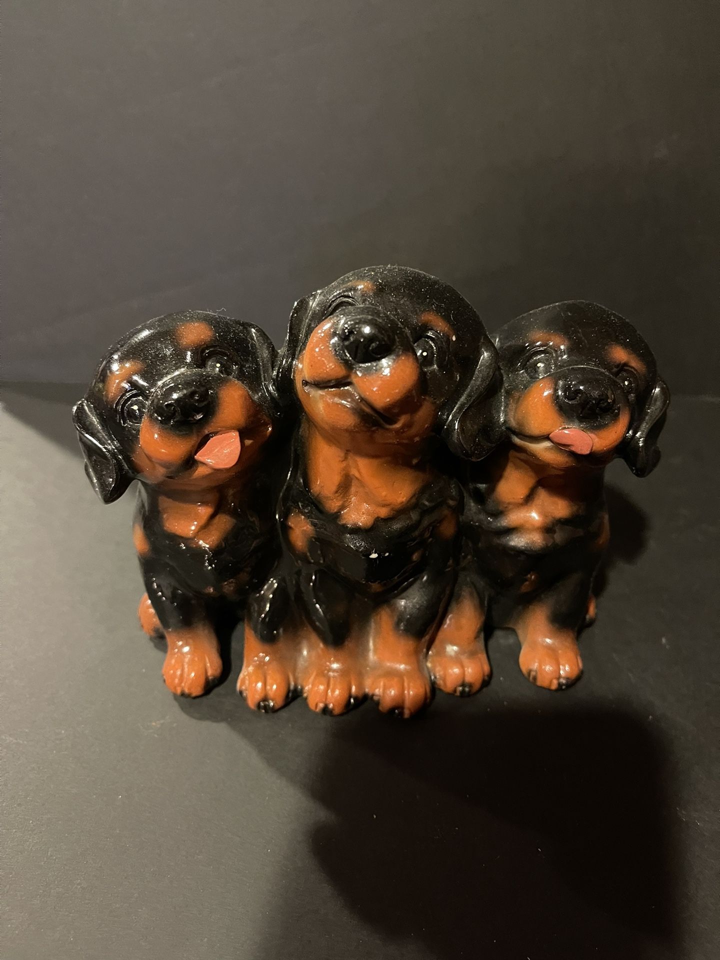 Rottweiler Statue