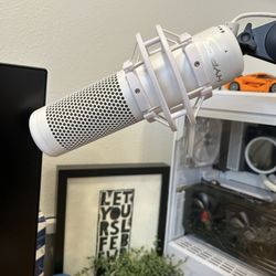 Hyperx Quadcast S Mic