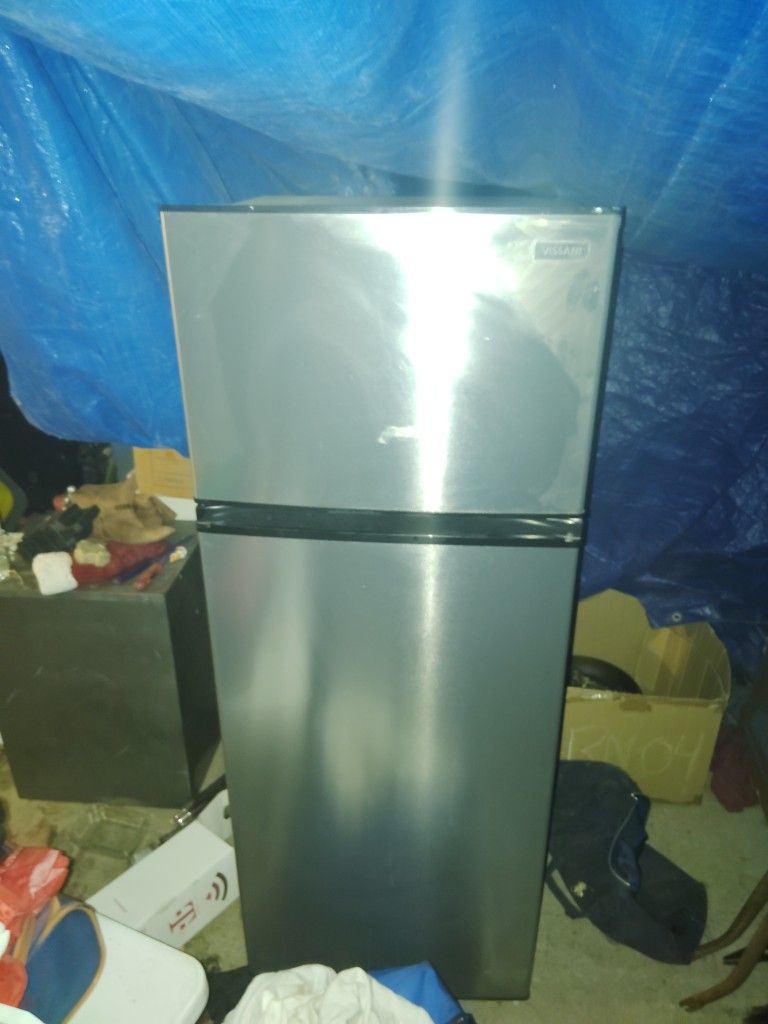 Visaani Fridge
