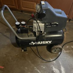 Husky 8 Gallon Compressor W/100’ Hose