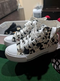 Woman's Mickey mouse high tops size 6