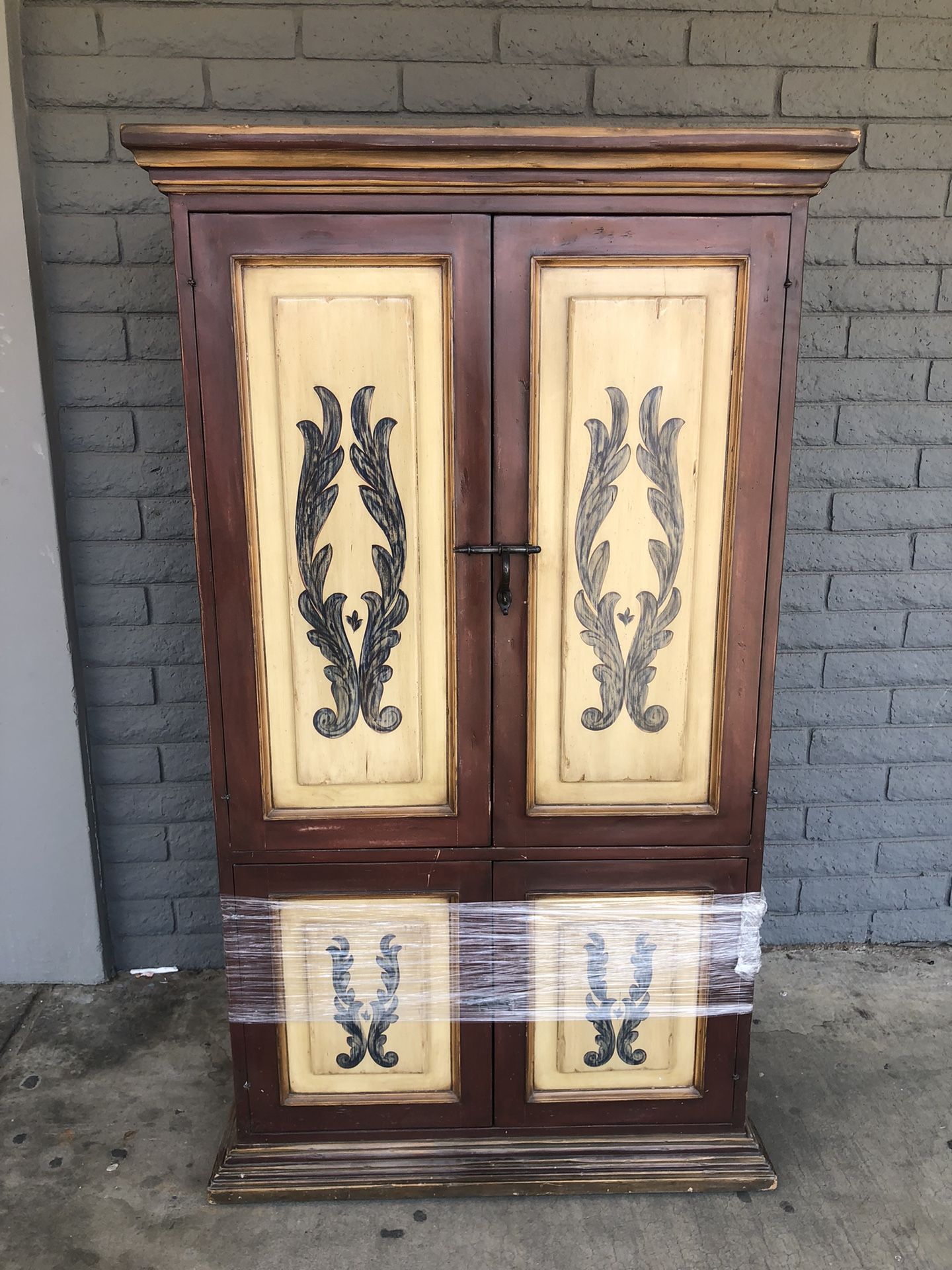 Armoire Credenza