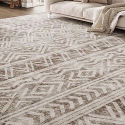 Area Rug Light Brown And Crem Color 8x10 