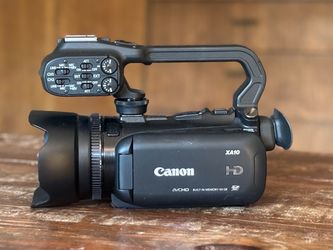Canon XA10 HD Camcorder (PAL not NTSC)