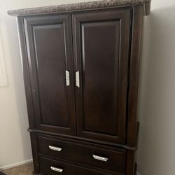Dresser & Night Stands