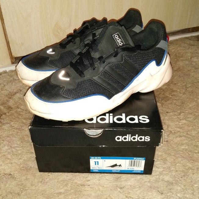 Very Nice Men's Tennis Shoes Size 11 Adidas!