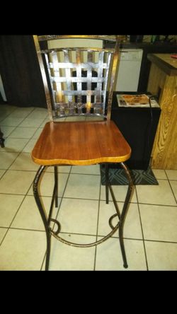 Bar stool