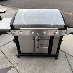 Blackstone ProSeries Outdoor Griddle, 4-Burner 36” XL Propane Flat Top Grill with Cabinet, Stainless Steel