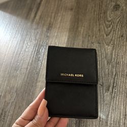 Michael Kors ID Wallet
