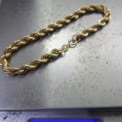 Gold Rope Bracelet 3 Grams  7inches Long 