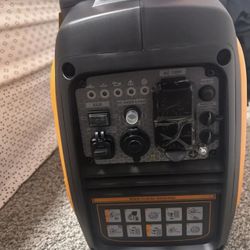 NEW 2500W Silent Inverter Generator (RV Ready / Backup Power)