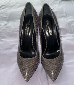 Saint Laurent Paris Grey Snakeskin Heels. Size 8.5 👠